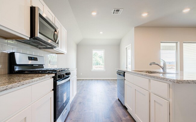 Building Photo - 3 Bed 2 Bath Rental
