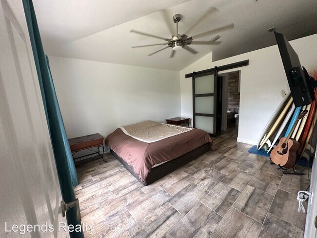 Foto del edificio - 3 br, 2 bath House - 1230 Silverdale Street