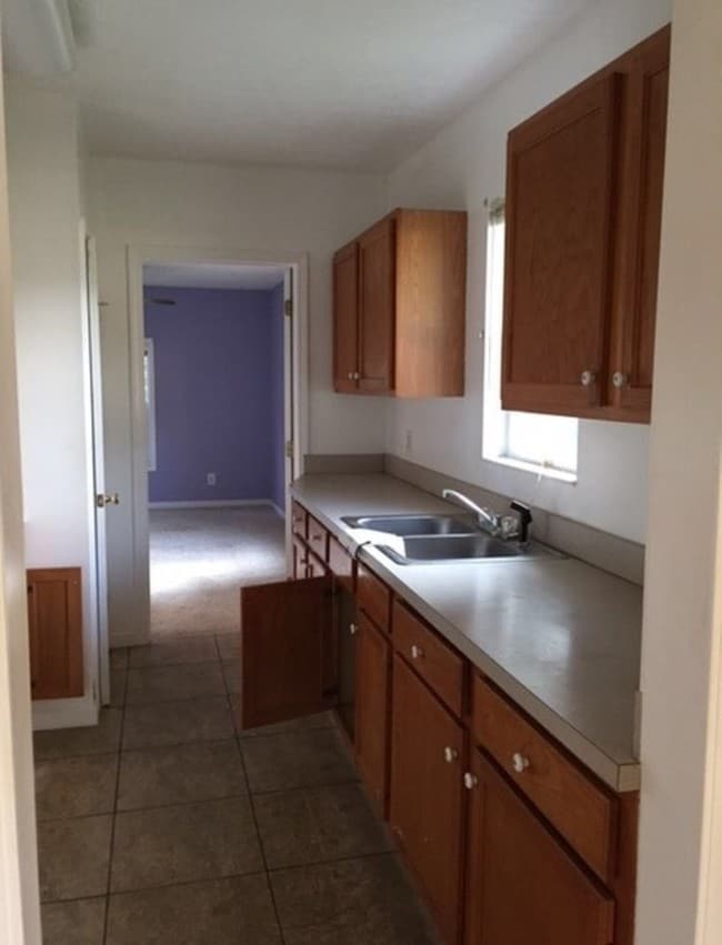 Building Photo - 2 Bedroom Bungalow!