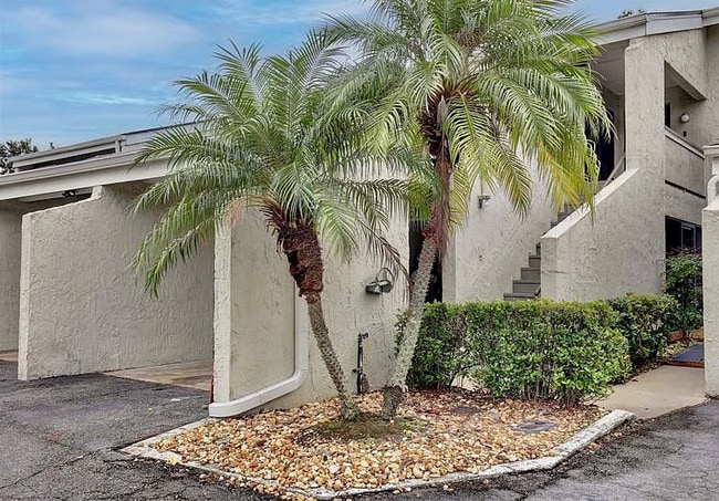 Photo - 5429 Vineland Rd (Orlando, FL) Apartment