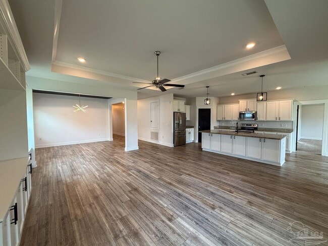 Building Photo - 6169 Jenks Dr