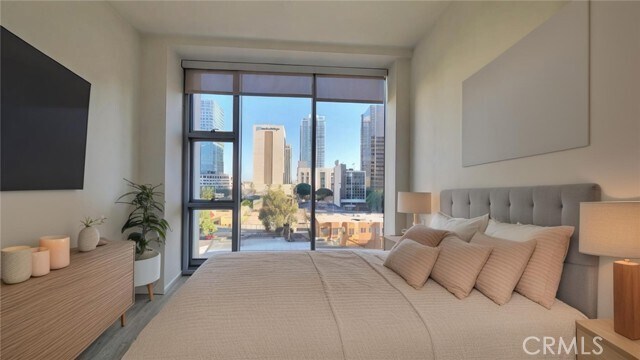 Foto del edificio - 3223 W 6th St
