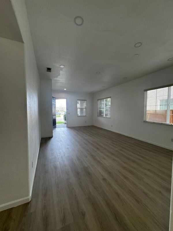 Building Photo - 2638 Breaker Way