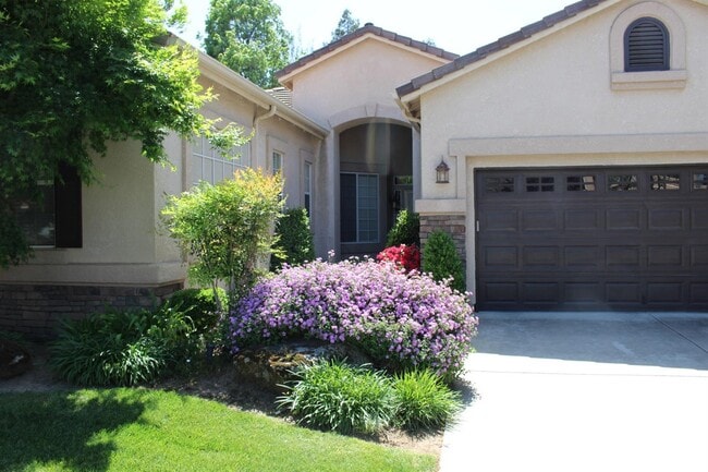 Building Photo - 2663 E Spice Way