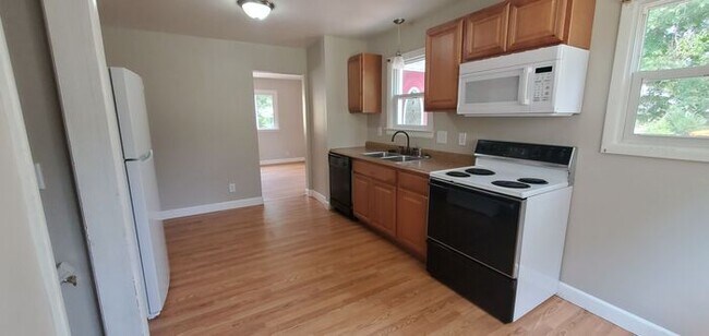 Foto del edificio - Charming 2 bed, 2 bath home located in Cen...