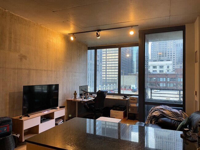 Sala de estar - 235 W Van Buren St