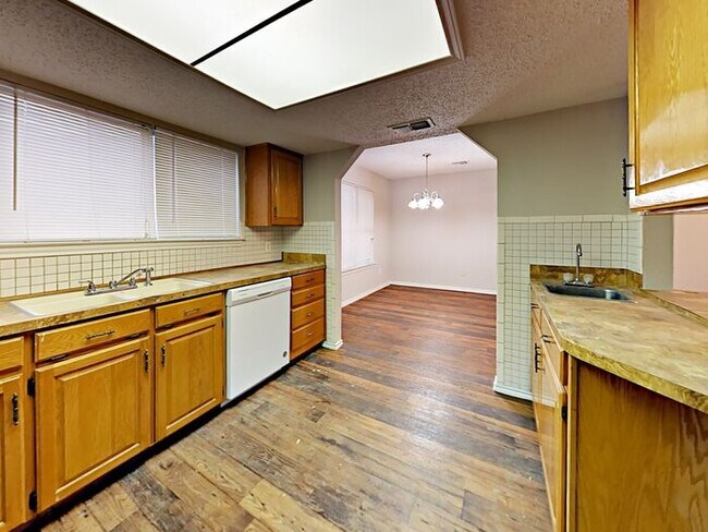 Foto del edificio - 1022 Nancy Ln
