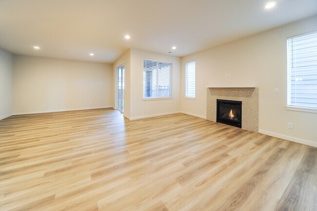 Foto del edificio - 33259 Evergreen Ave SE