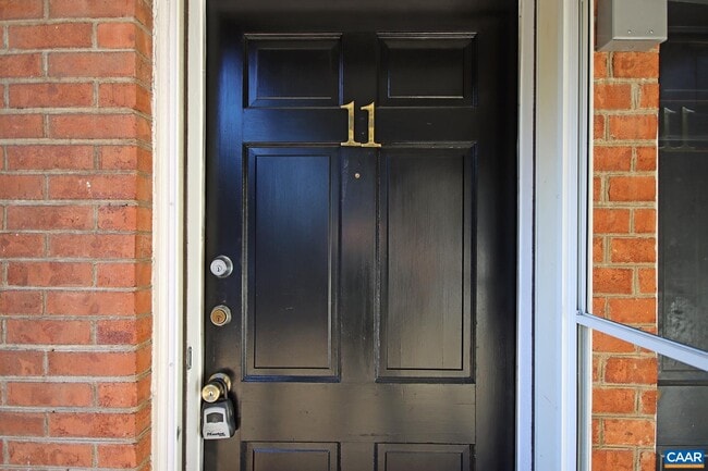 Building Photo - 2114 Ivy Rd