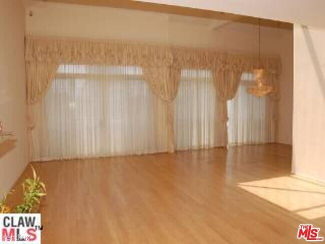 Building Photo - 2 br, 2 bath House - 923 Euclid St Apt 301
