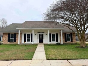 Building Photo - 15814 Woodwick Ave