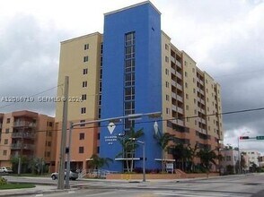 Building Photo - 218 NW 12th Ave