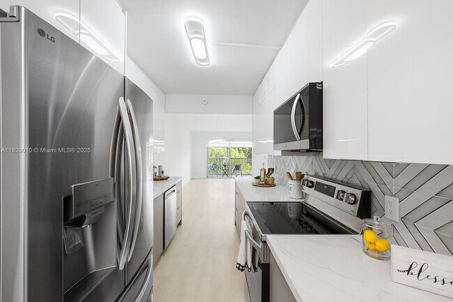 Foto del edificio - 12501 SW 14th St