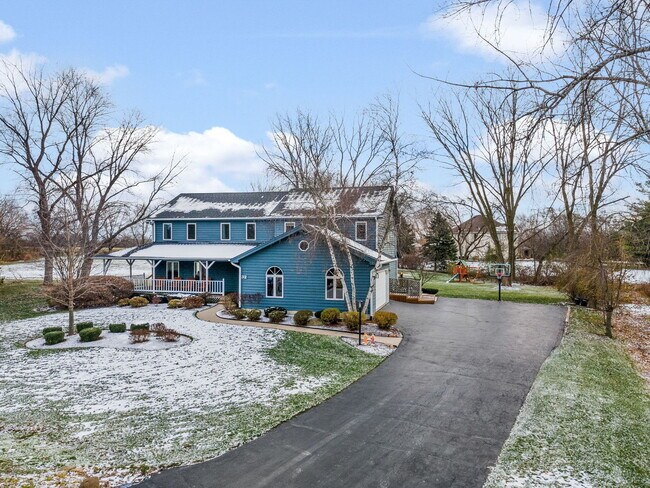 Building Photo - 32 Lake View Rd