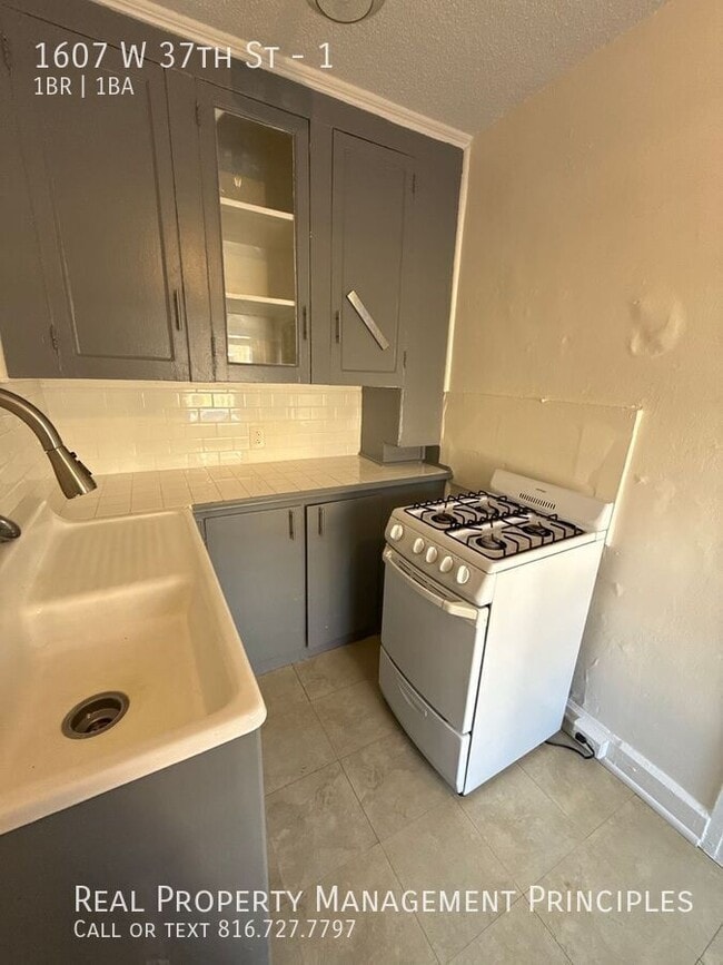 Foto del edificio - 1607 W 37th St