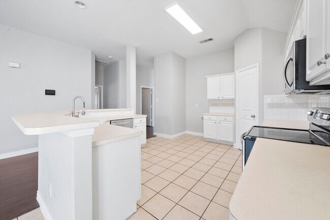 Foto del edificio - 2605 Wandering Oak Dr