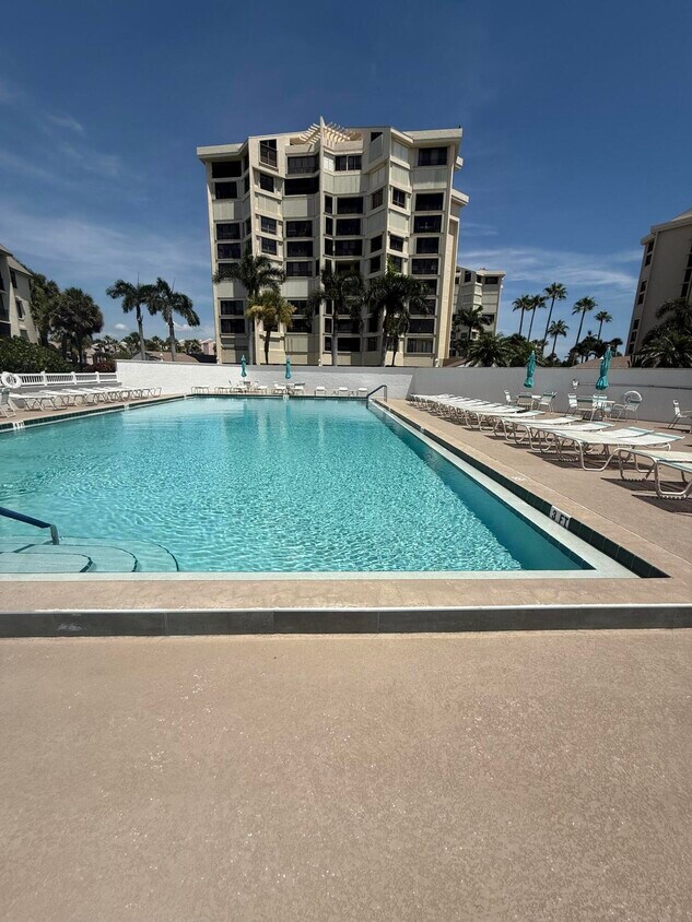 Primary Photo - 2400 S Ocean Dr