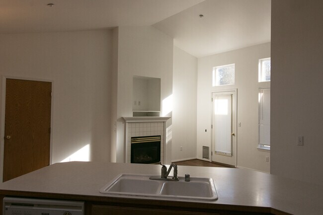 Building Photo - DP 2160
