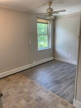 Building Photo - 423 Pelham St