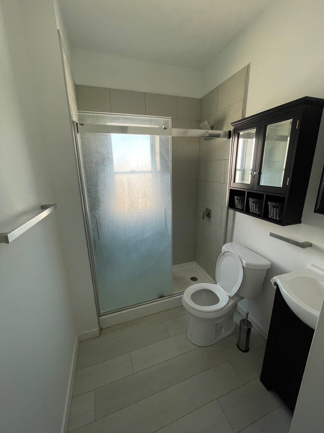 Bathroom - 11915 Ashbury Ave