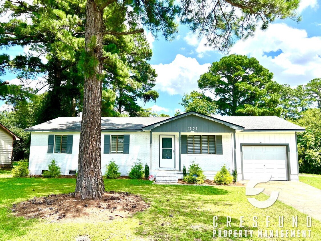 Primary Photo - Conveniently Located Close to Cape Fear Va...