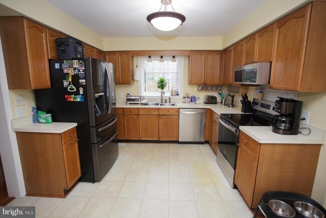 Building Photo - 8391 Miller Pl