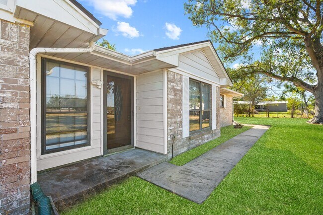 Building Photo - 4306 FM 1462