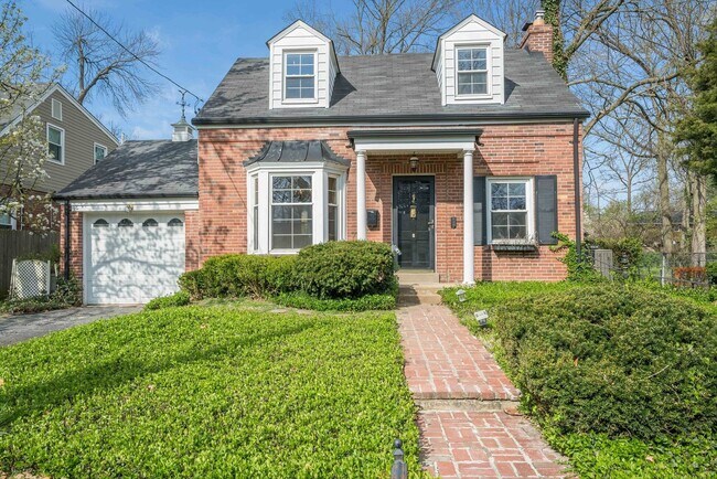Foto del edificio - 2B/1B Charming Single Family home in Glend...