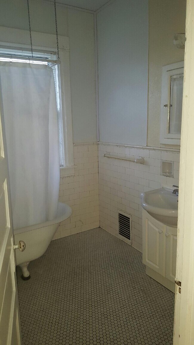 Foto del edificio - 850 W 4th St