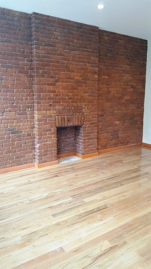 Building Photo - 126 Jefferson Ave