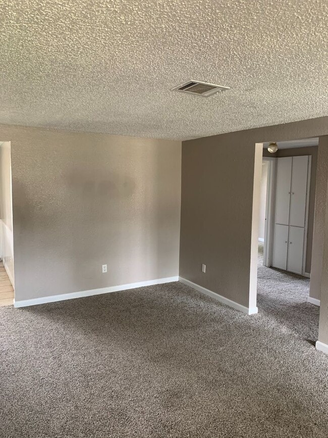 Building Photo - RENT TO OWN – EDMOND, OK