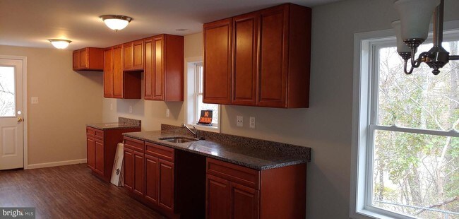 Foto del edificio - 15209 Peerless Ave