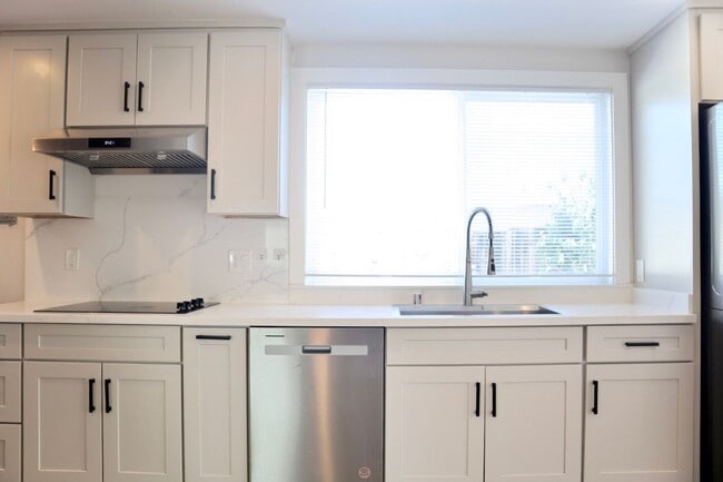Foto del edificio - 3854 &amp; 3850 Howe Ct, Fremont (Irvington)