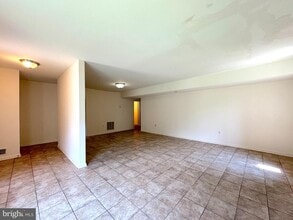 Building Photo - 4675 Logsdon Dr