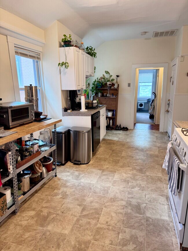 Foto del edificio - 122 Gore St