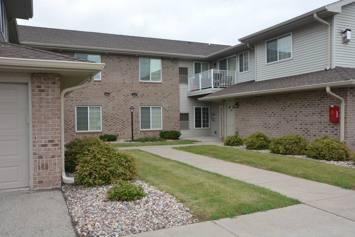 Foto del edificio - Meadow Creek Townhomes