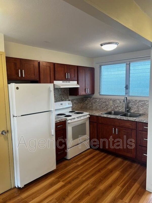 Building Photo - 1519 Nehoa St
