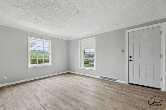Building Photo - 18330/18332 Kelly Rd - Wise Man Investing LLC