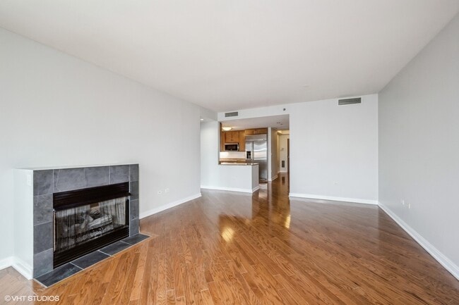 Building Photo - 130 N Garland Ct