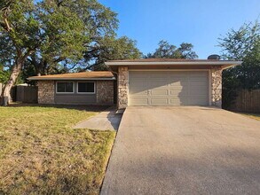 Building Photo - 8005 Creekmere Ln