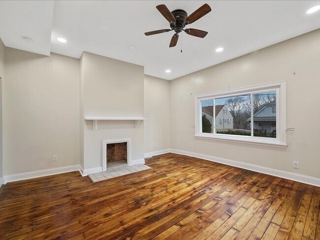 Foto del edificio - 1617 W 9th St