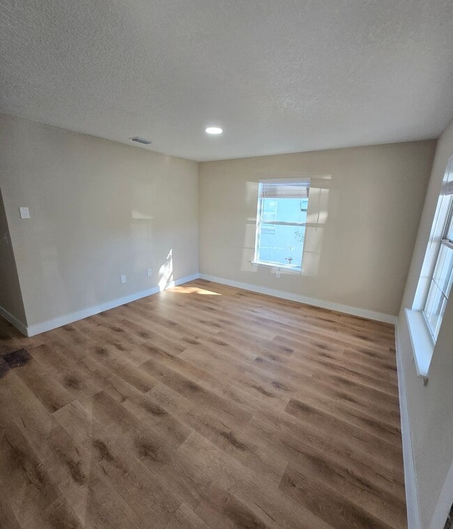 Foto del edificio - Charming and Newly Renovated 3BR 2BA Home in Jacksonville