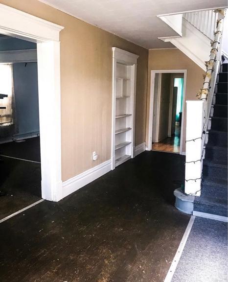 Building Photo - 5 bedroom in Huntington WV 25701