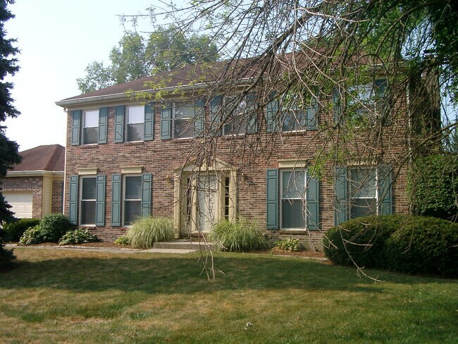 Building Photo - Woodcreek