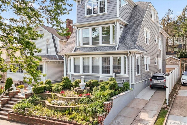 Foto del edificio - 148-19 87th Ave