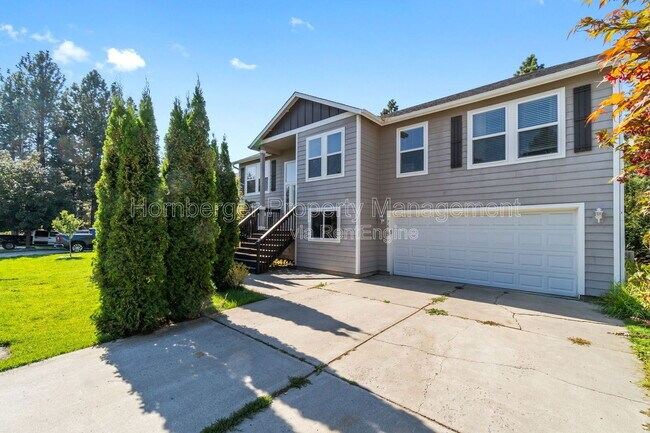 Foto del edificio - 7615 N Ash Ln
