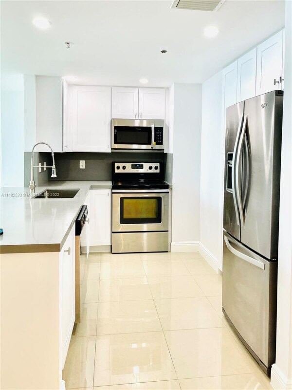 Building Photo - 1250 S Miami Ave
