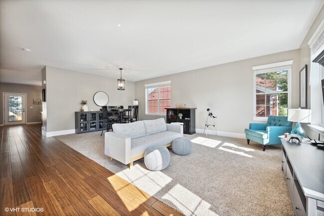 Building Photo - 3022 Chalkstone Ave