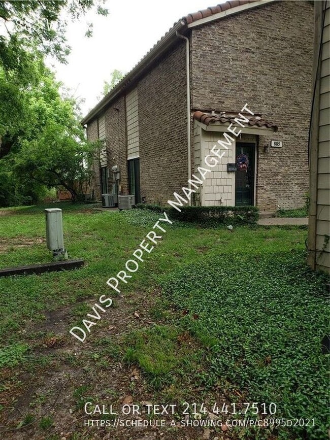 Photo - 883 Waterfall Way House