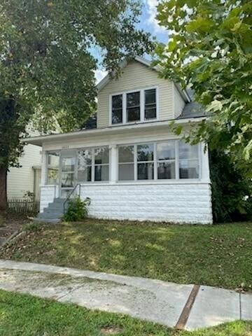 Photo - 2023 E Oak St House